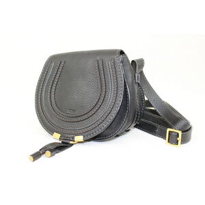 CHLOE Marcie Pochette Crossbody Shoulder Bag Black Leather Elegant Luxurious
